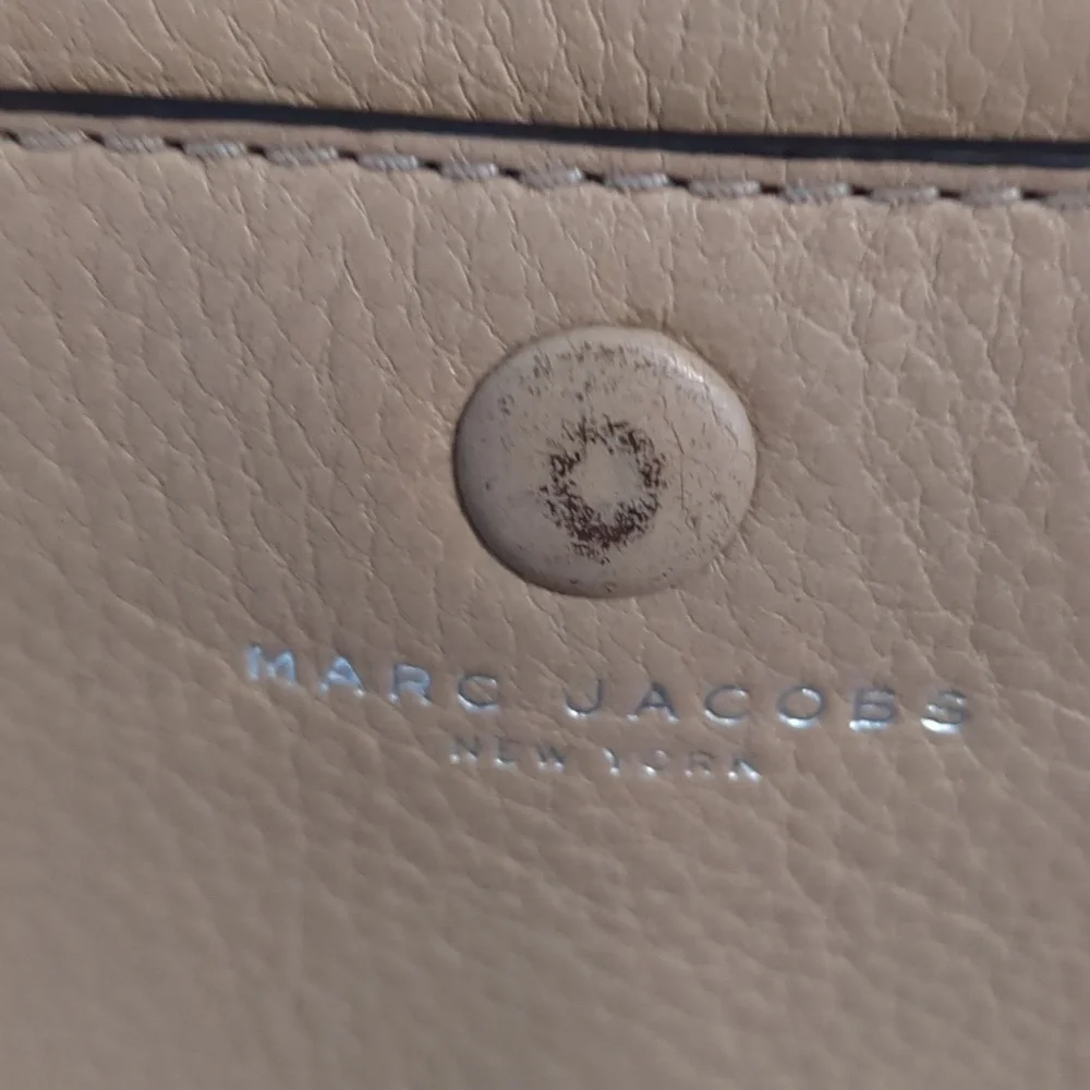 Marc Jacobs Tan Leather Crossbody Bag - Picture 4 of 10